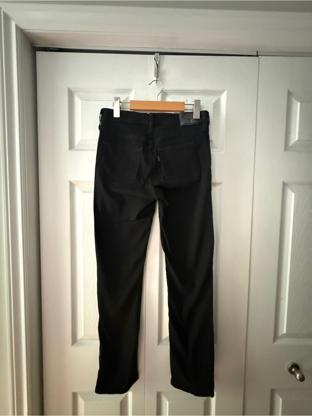 Levi's Women's Straight Leg Jeans in Black